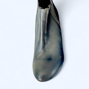 BCBGeneration Black Leather Ankle Boots 9 1/2